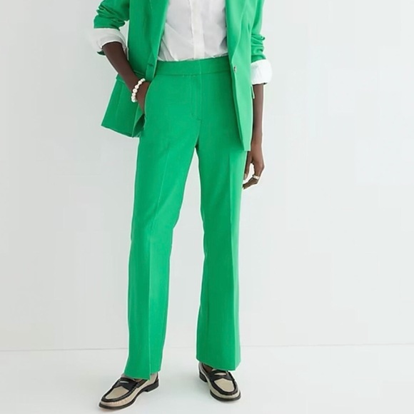 J. Crew Pants - J.Crew Women’s Emerald Green Italian Fabric Flared Trousers. Size: 6